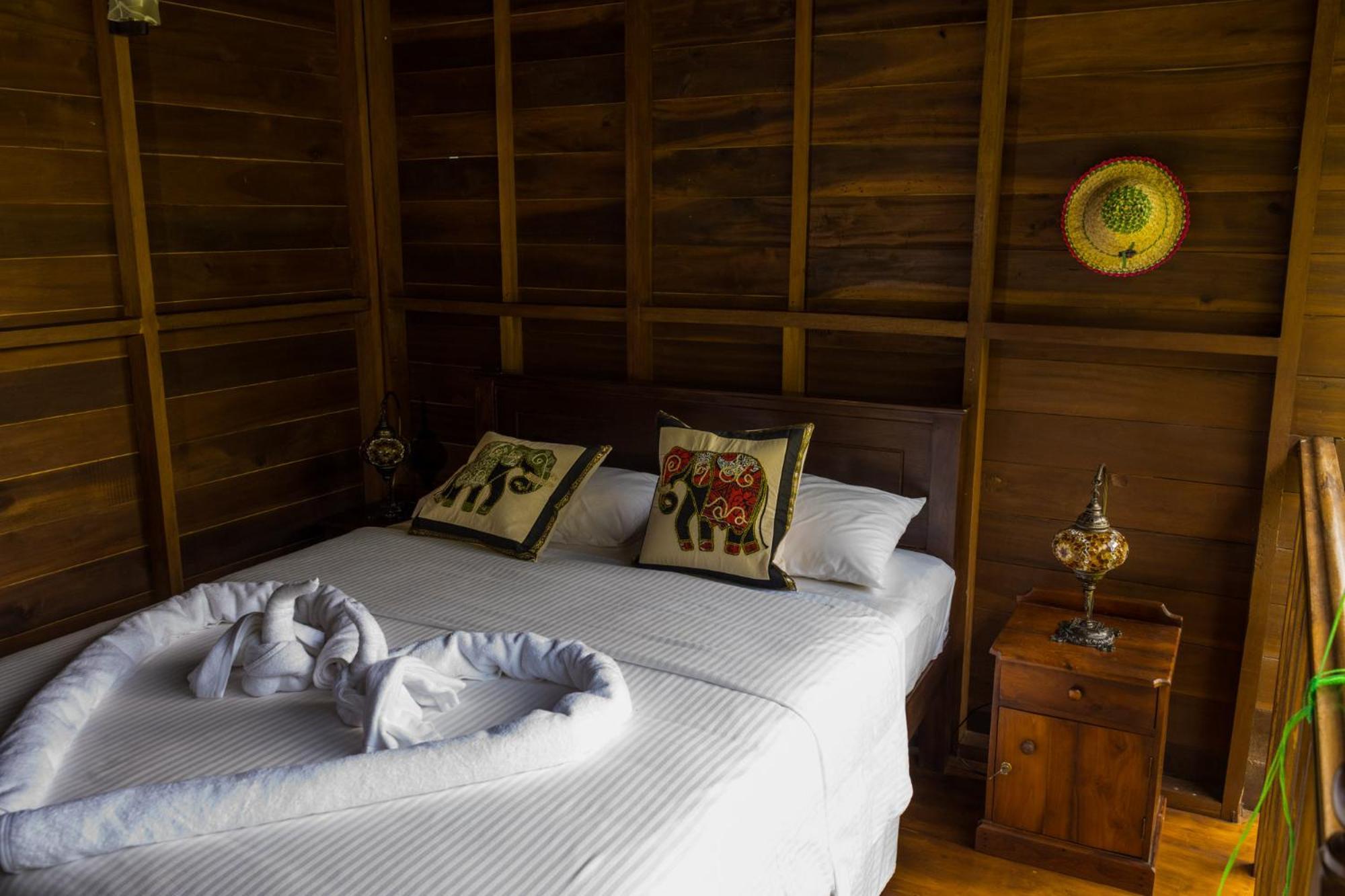 Wanakaset Forest Glamping キトゥルガラ エクステリア 写真
